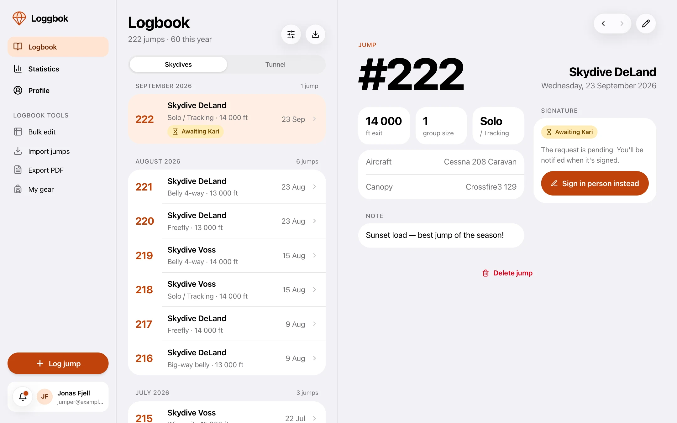 The Loggbok web app: the logbook list next to the details of the selected jump